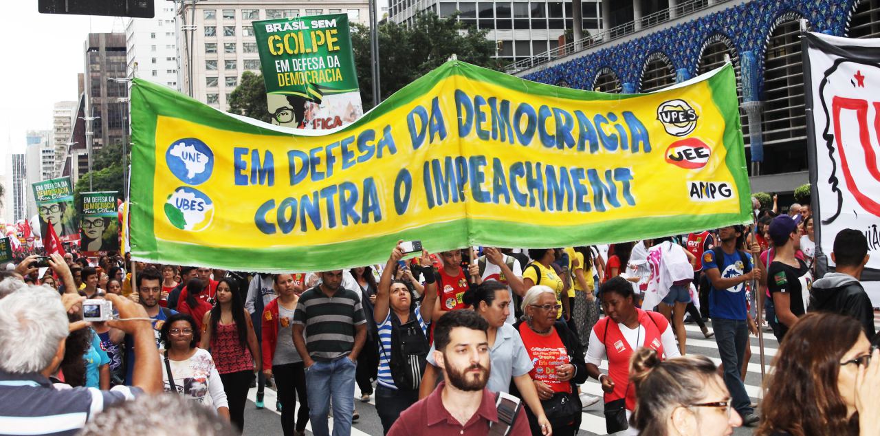 defesa democracia